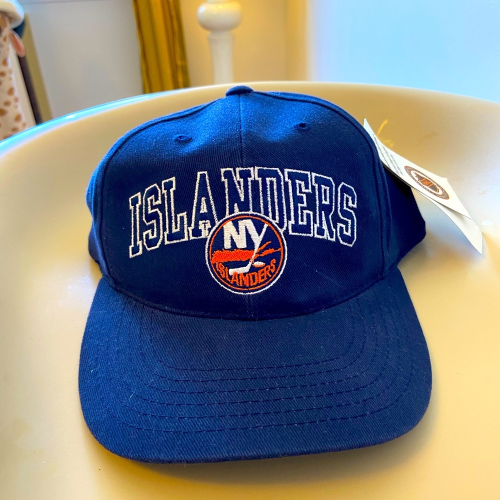 New York Islanders Youth Snapback Hat NWT